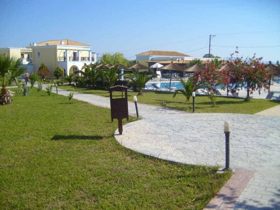 Herrliche Gartenanlage Corali Hotel