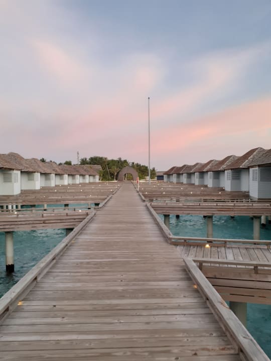 Ausblick Outrigger Maldives Maafushivaru Resort