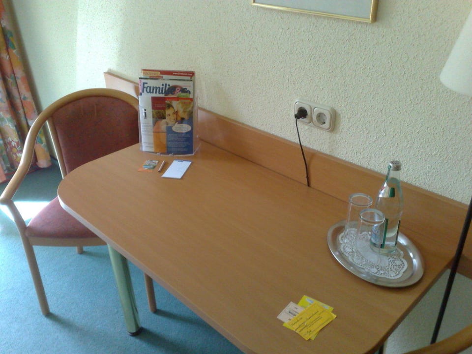 Schreibtisch Familotel Aparthotel am Rennsteig