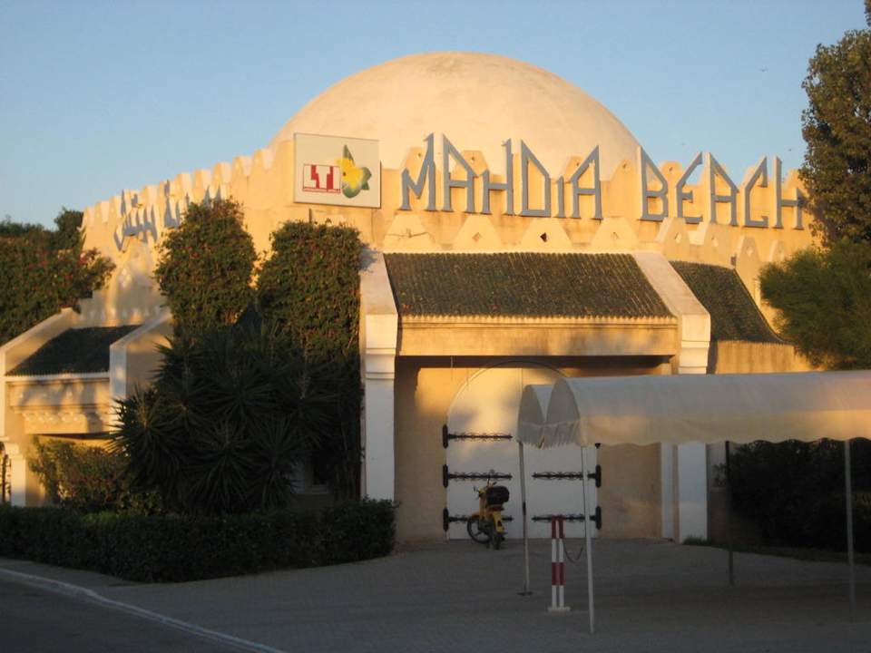 Hauptansicht des Hotels Mahdia Beach & Aquapark