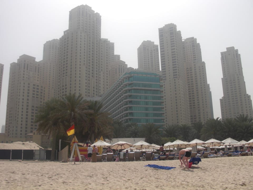Strand & Hotel vom Meer Hilton Dubai Jumeirah
