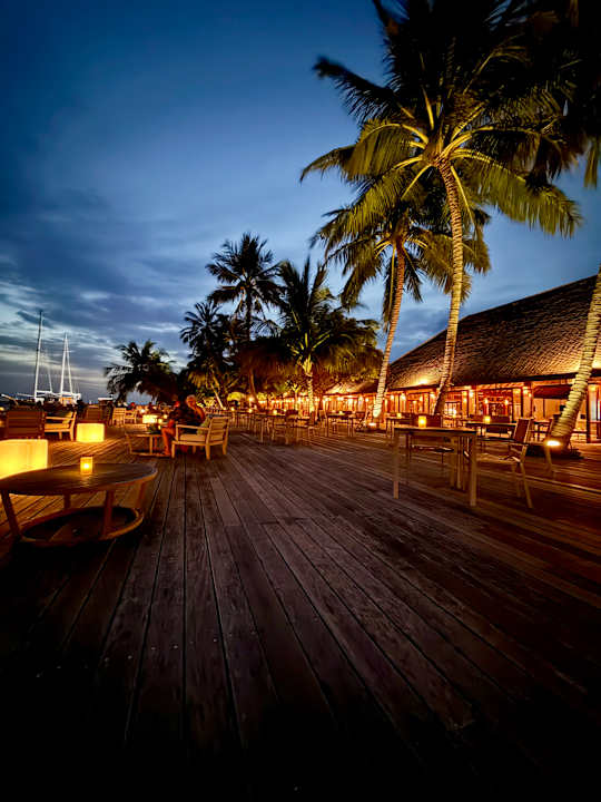 Gastro Vilamendhoo Island Resort & Spa