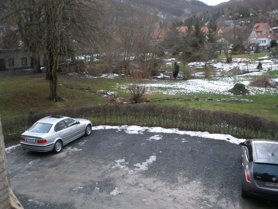 "Parkplatz vor dem Haus (w..." Schlosshotel Stecklenberg (Thale) • HolidayCheck (SachsenAnhalt