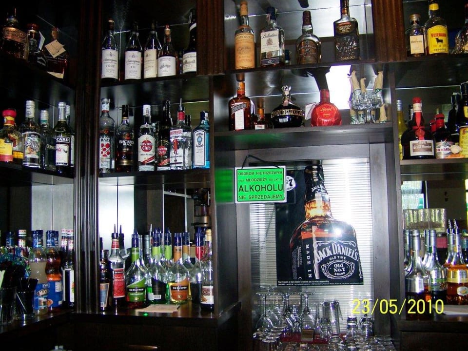 Bar-Ausschnitt Baginscy SPA