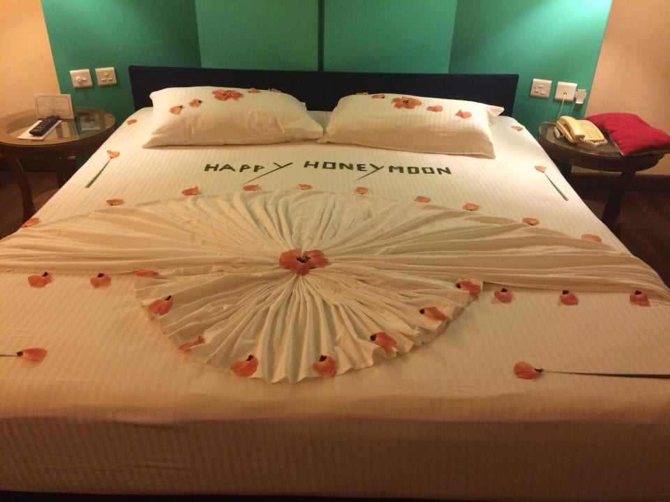 Honeymoon Überraschung Adaaran Select Meedhupparu Island Resort - Premium All Inclusive