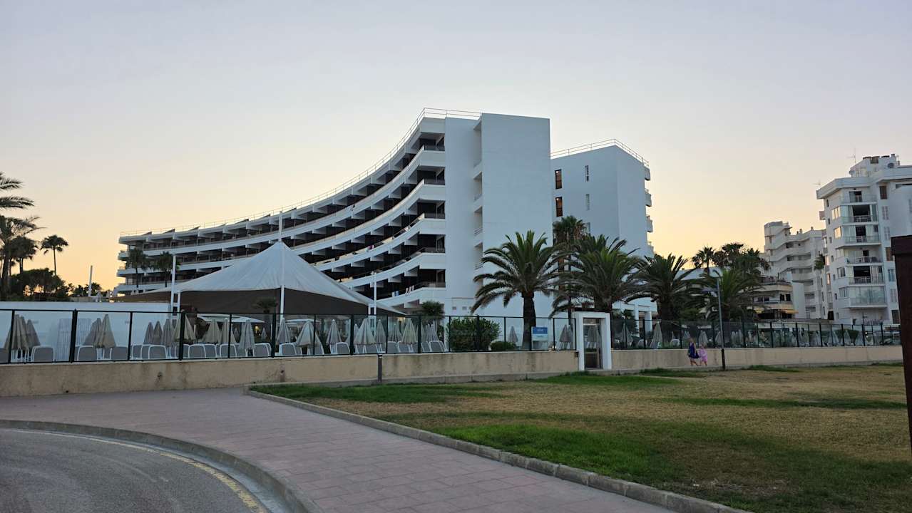 Außenansicht allsun Hotel Sumba