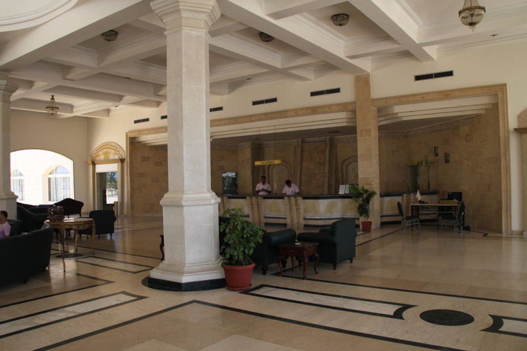 Blick auf Lobby Brayka Bay Resort