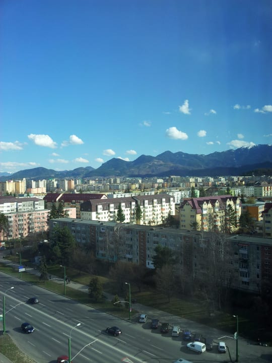 Ausblick aus dem Zimmer 10ter Stock Hotel Kronwell Brasov