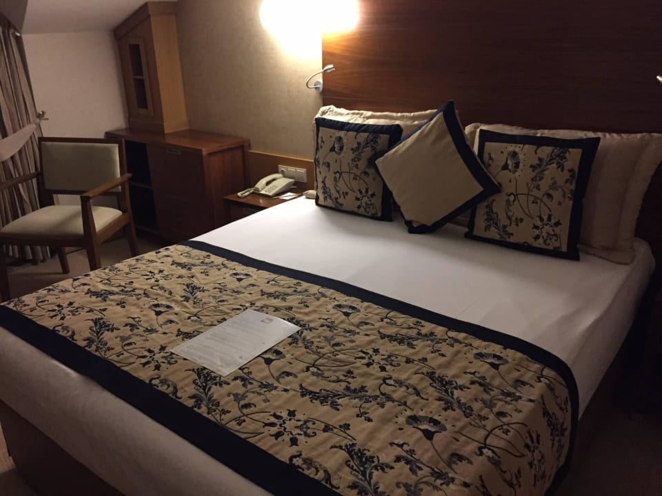 Gemütliches Bett  Trendy Aspendos Beach Hotel