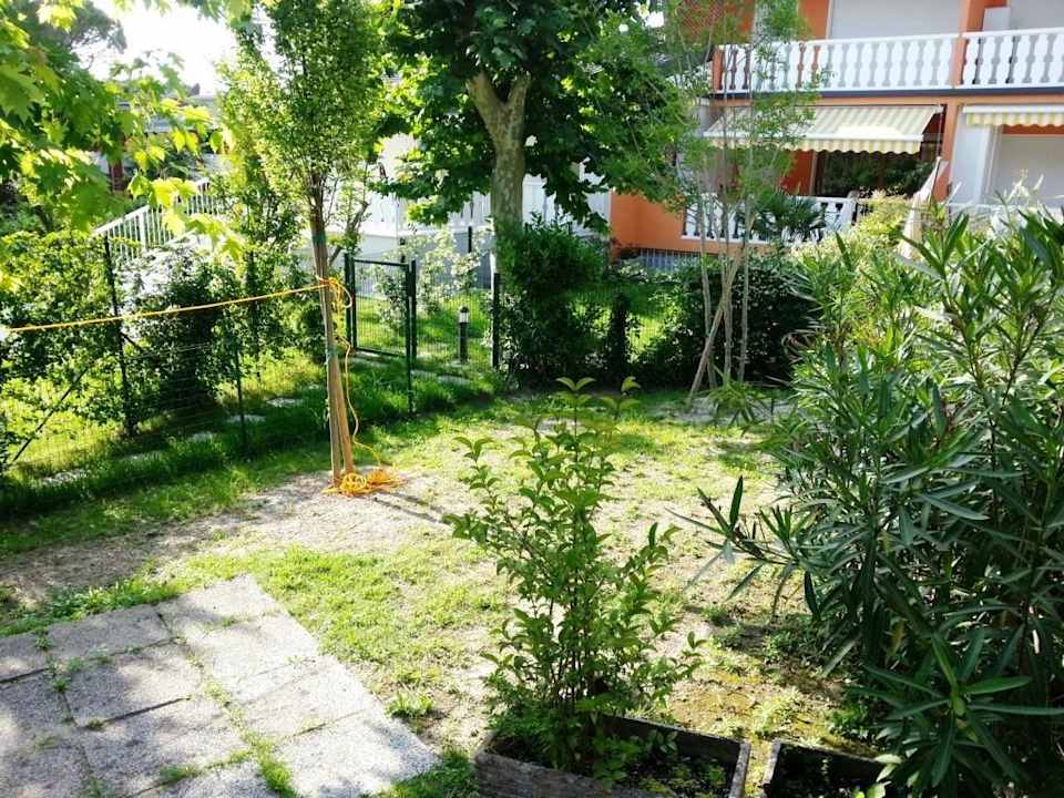 Zum Garten hin Villa Erica