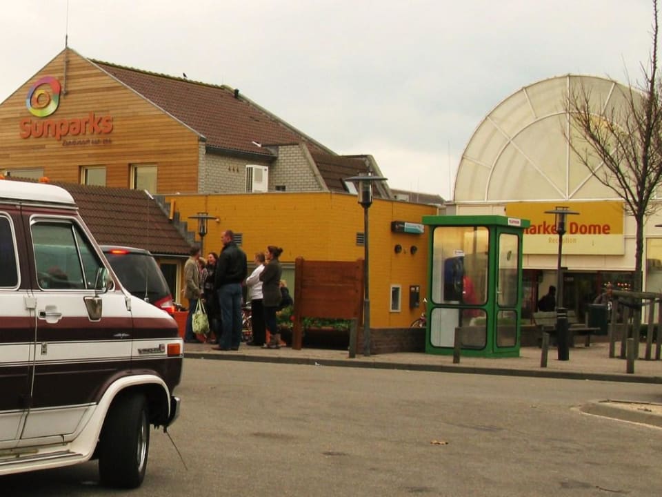 Sunparks-Eingang und Market Dome Center Parcs Park Zandvoort