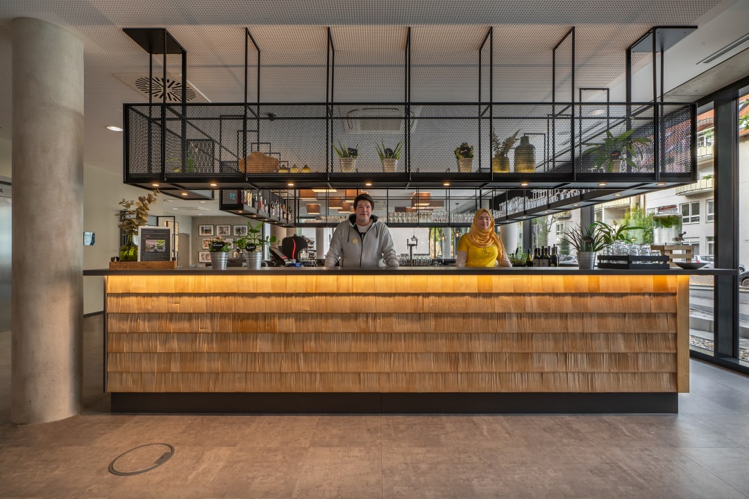 Lobby Holiday Inn - the niu, Timber Esslingen