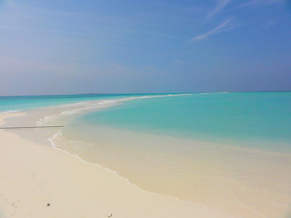 Landzunge im Bereich der Wasservillen Kuredu Island Resort & Spa