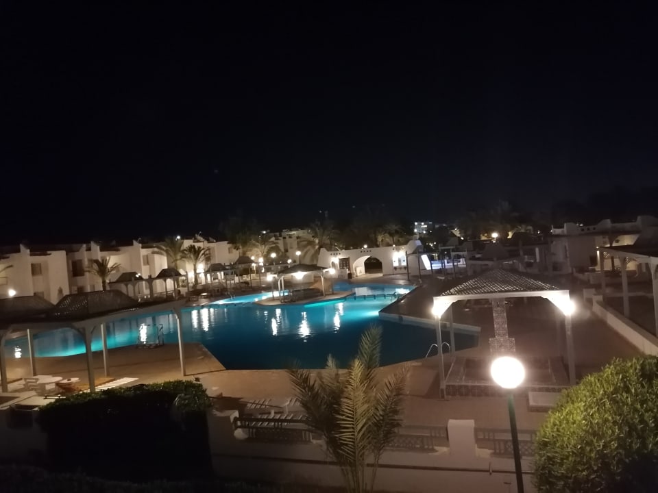 Pool Menaville Safaga