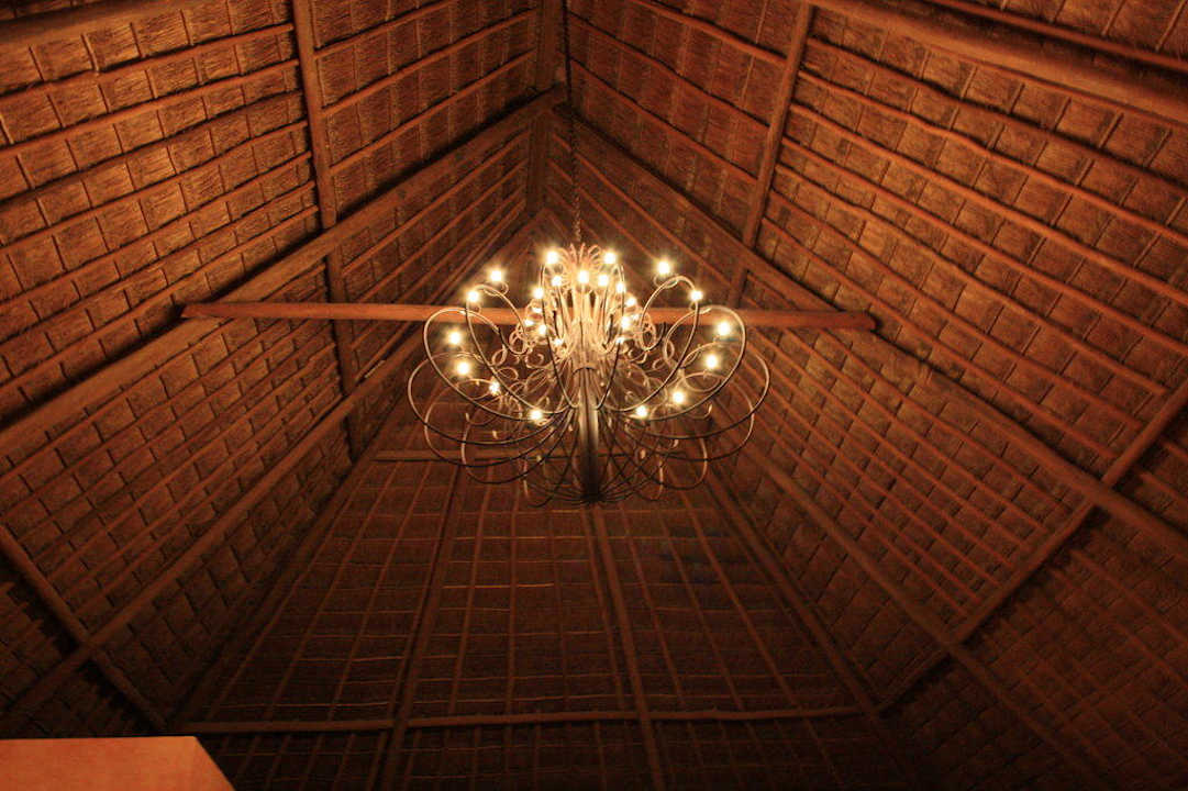 Decke der Lobby Grand Palladium Select White Sand Resort & Spa