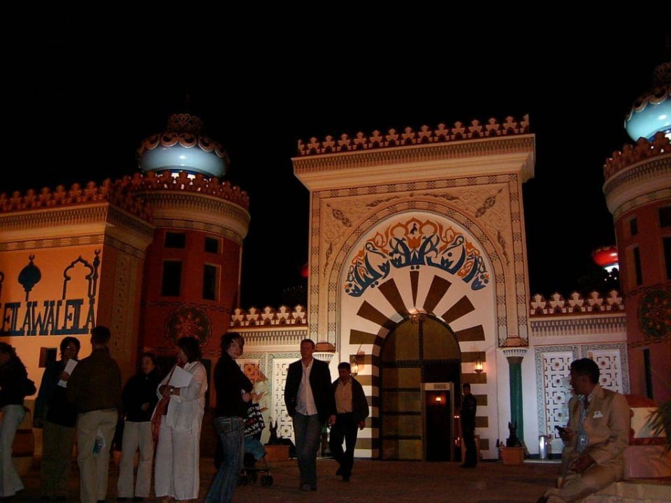 Eingang zum 1001 Nacht Bunker Pickalbatros Alf Leila Wa Leila Resort - Neverland Hurghada