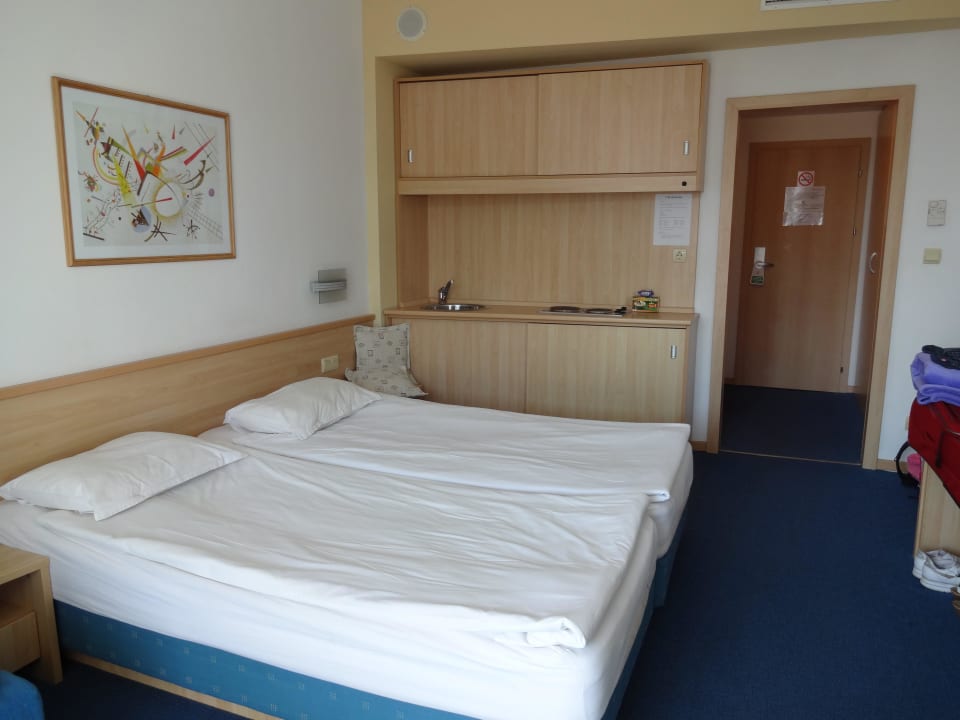 Doppelzimmer Effect Grand Victoria Hotel