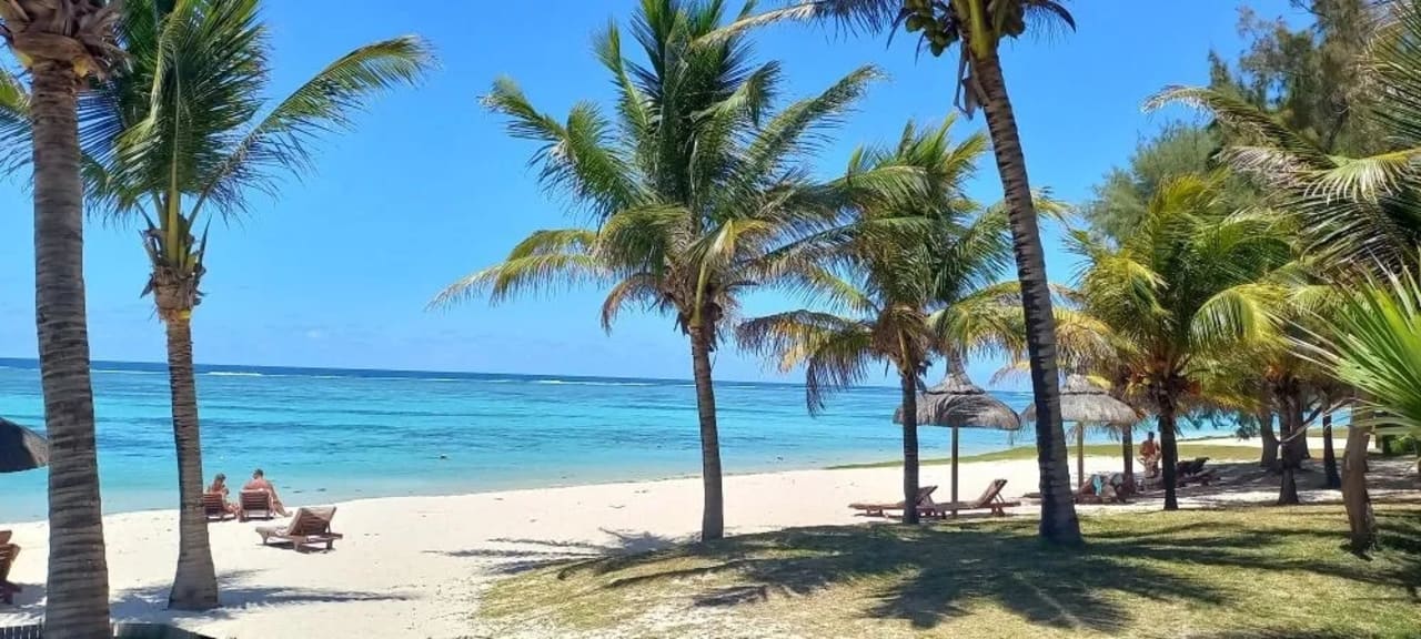 Strand Crystals Beach Resort Belle Mare, a member of Radisson Individuals