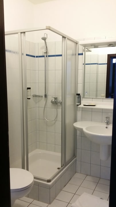 Modern geht anders, aber für uns war es OK Krögers Hotel