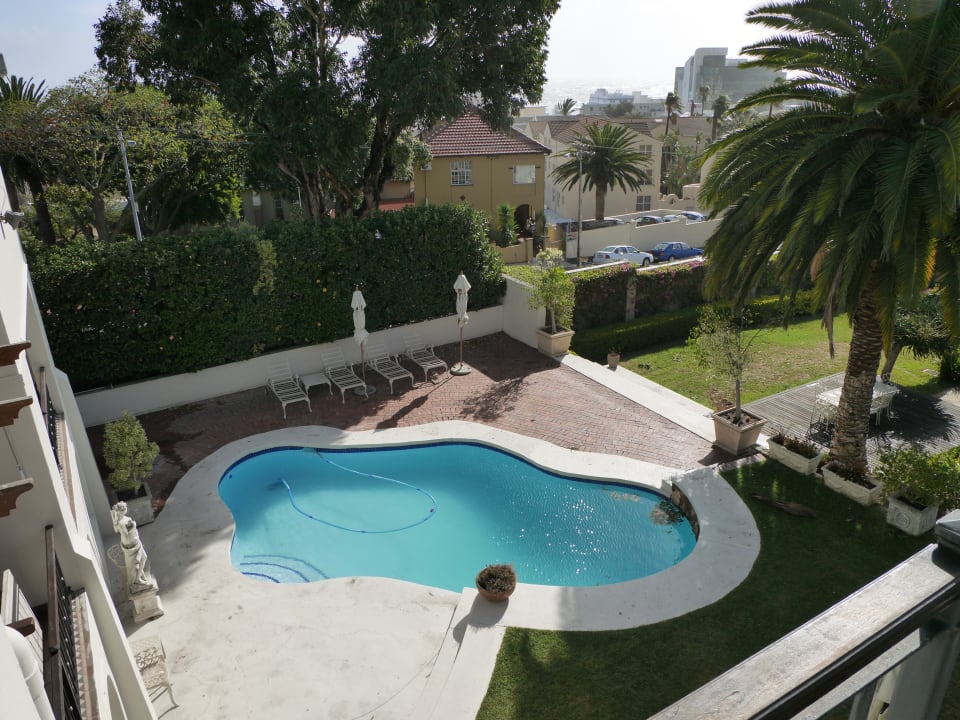 Pool The Clarendon - Villa Fresnaye