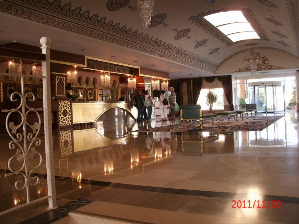Die Lobby wird von sehr guten Personal geführt Adalya Resort & Spa - Adults Only