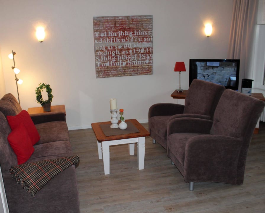 Wohnzi. der 4-Raum Whg.  Haus Triton