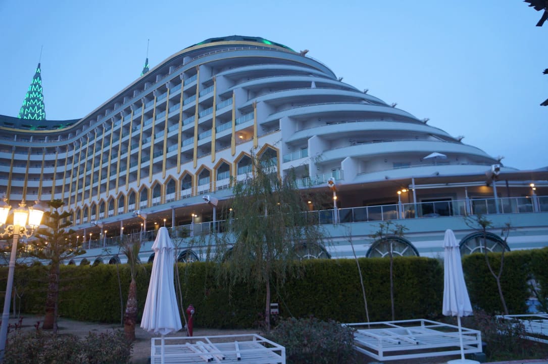 Вечер Hotel Delphin Imperial