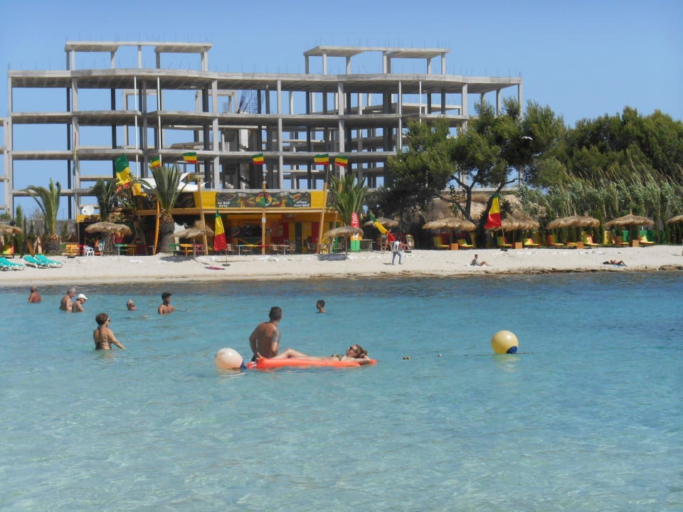 Badebucht direkt vorm Hotel Innside by Meliá Ibiza