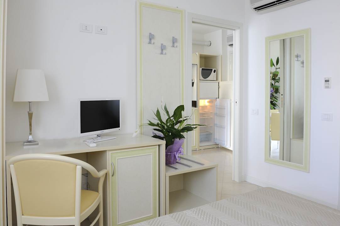 Residence Smeraldo Riccione vacanza holiday urlaub Holiday Home Residence Suite Smeraldo