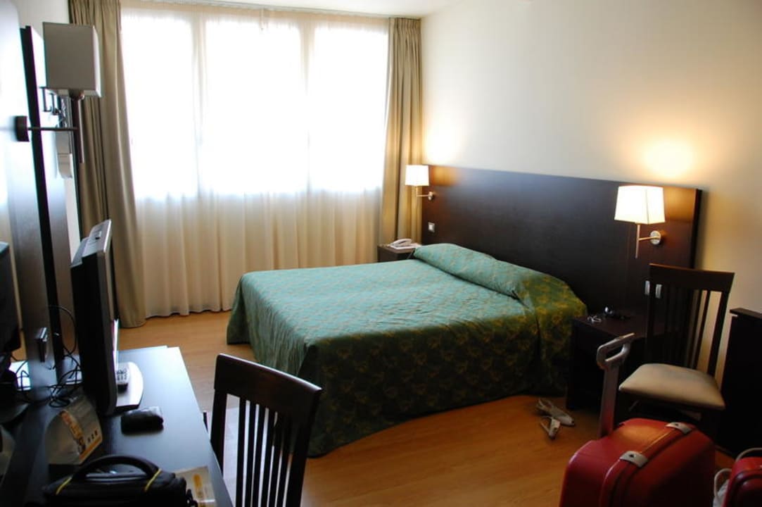 Großes und modernes Zimmer mit bequemem Bett Quality Hotel Delfino Venezia Mestre