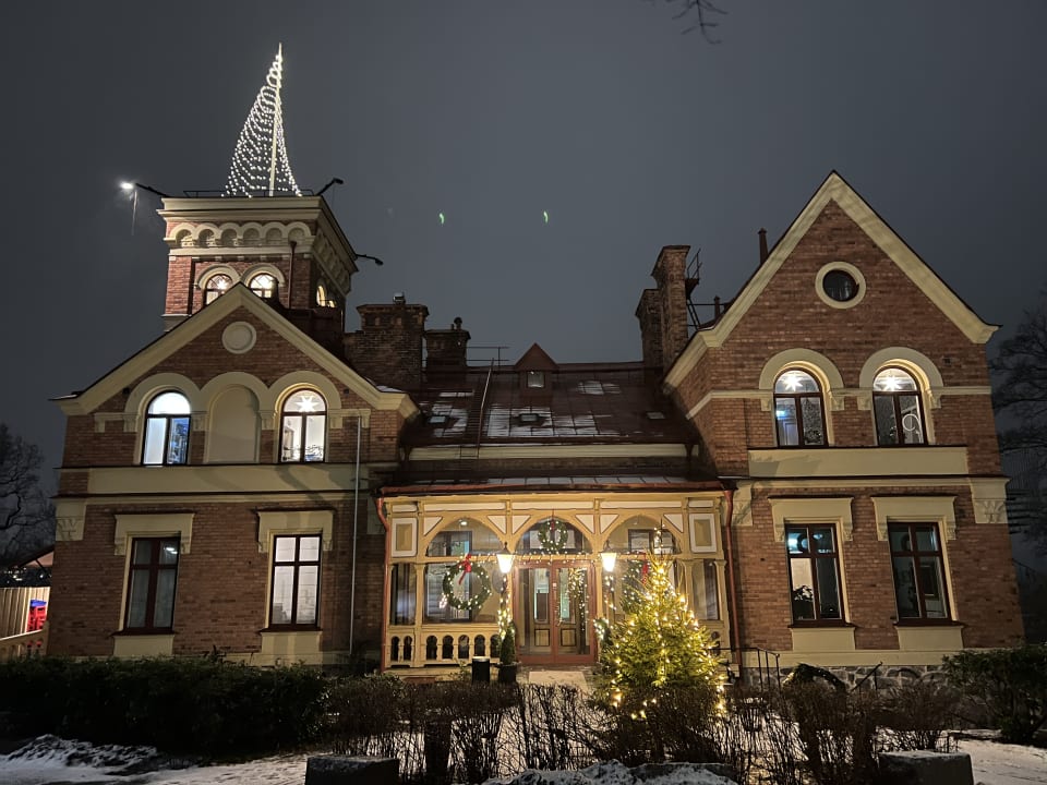 Außenansicht Hotel J