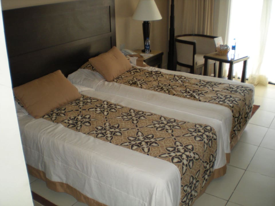 Betten bei unserer Ankunft Jaz Dar EL Madina