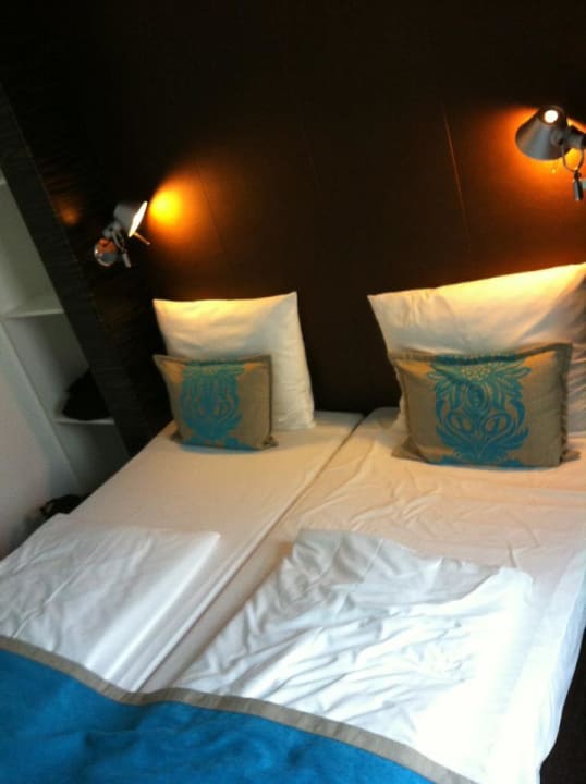 Doppelbett Motel One Hamburg Airport