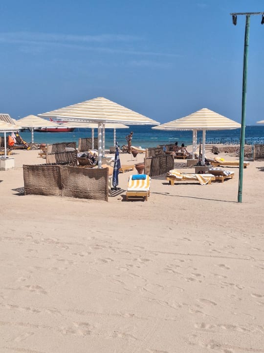 Strand Menaville Safaga