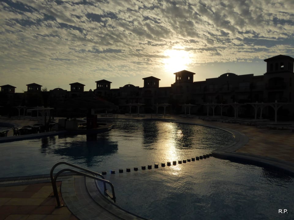 Pensee Pensée Royal Garden Beach Resort