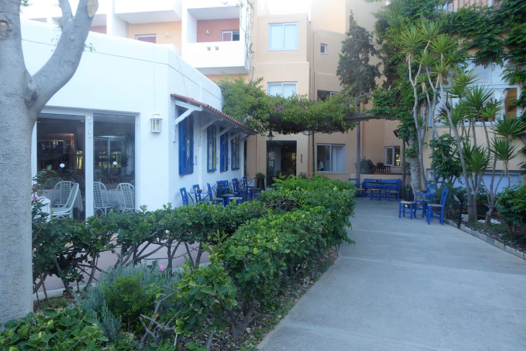 Gartenanlage Anissa Beach & Village
