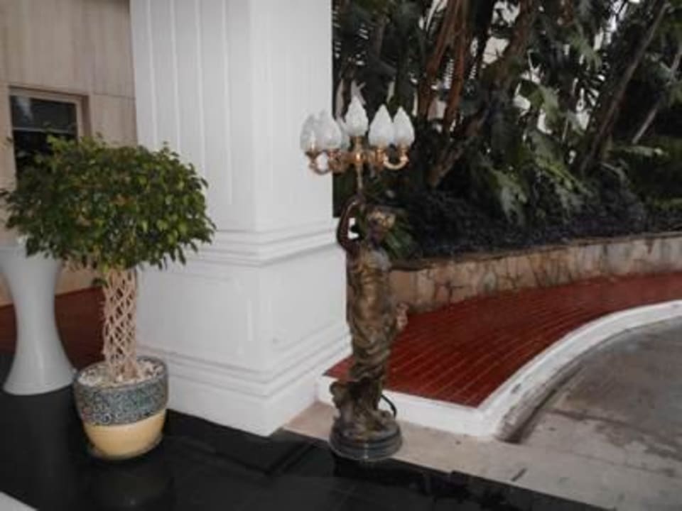 Eingang zum Diva Hotel Delphin Diva