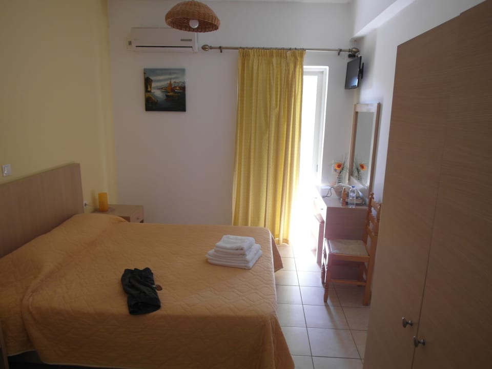 Zimmer Apartments Manolis