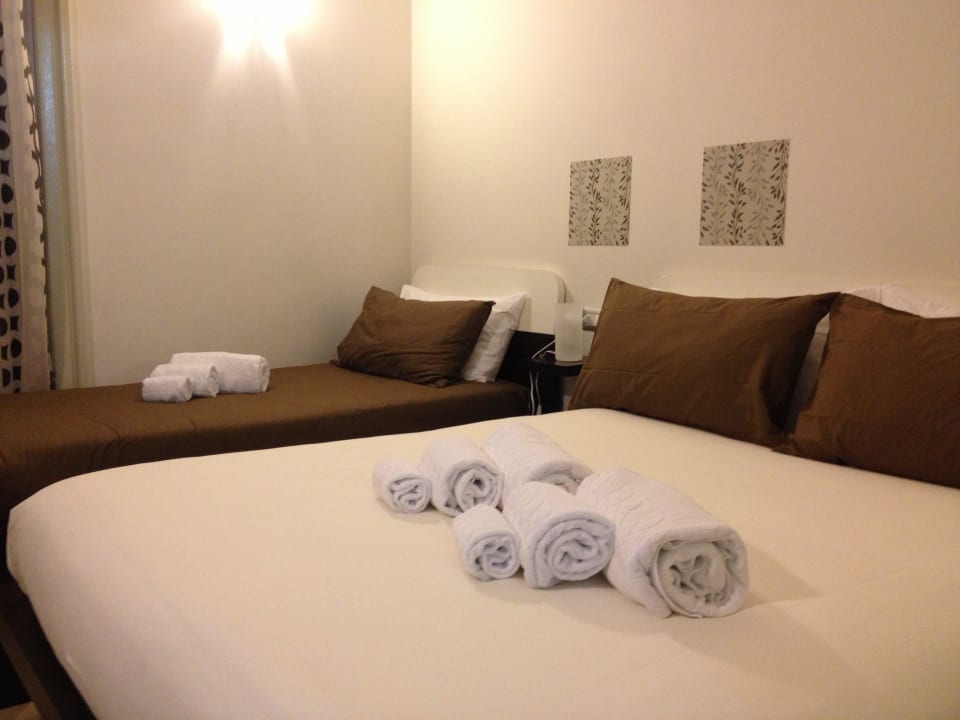 Camera San Pietro C'Est La Vie Suites