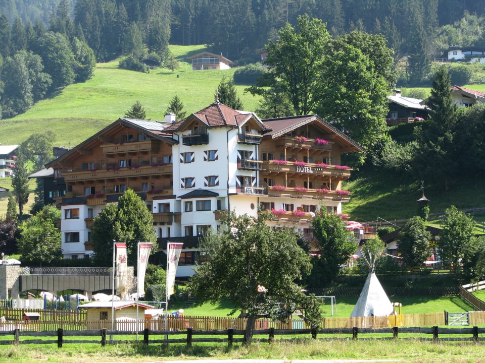 Das Hotel aus Entfernung Babyhotel Babymio