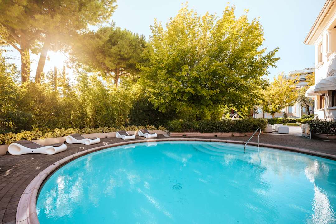 Pool Hotel De La Ville