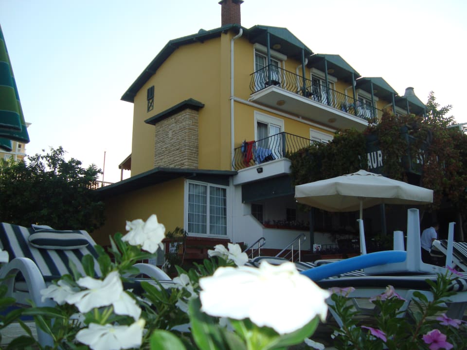 Außenansicht Hotel Antik Garden & Antik Butik