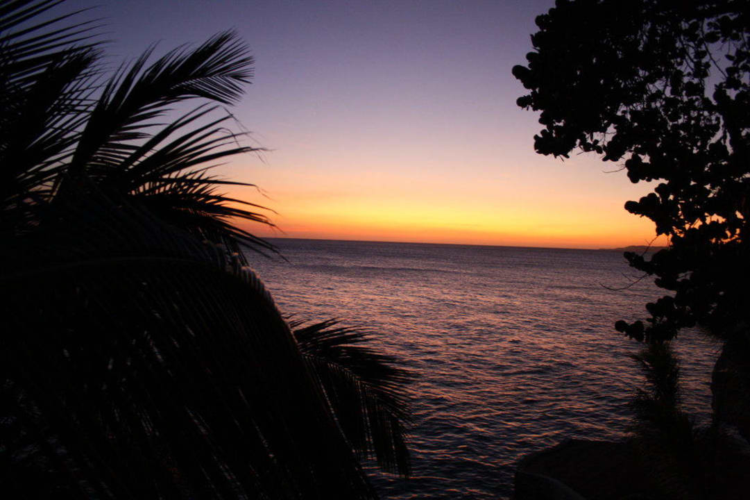 Sonnenuntergang Sun Reef Village on Sea
