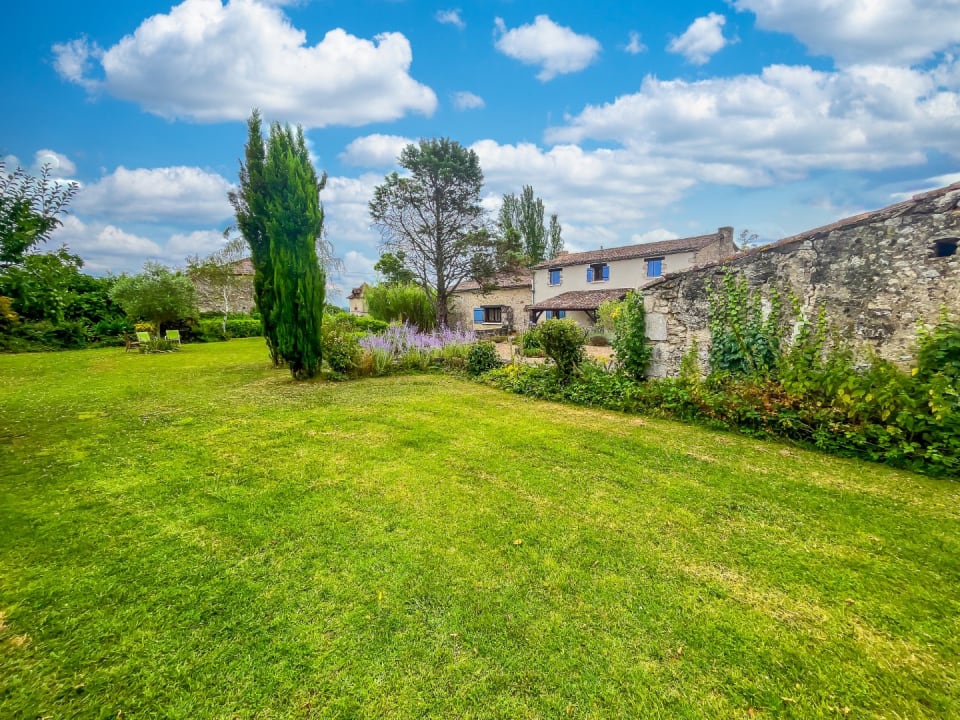 Außenansicht Luxe B&B maison á votre santé, in Bordeaux Wine Region