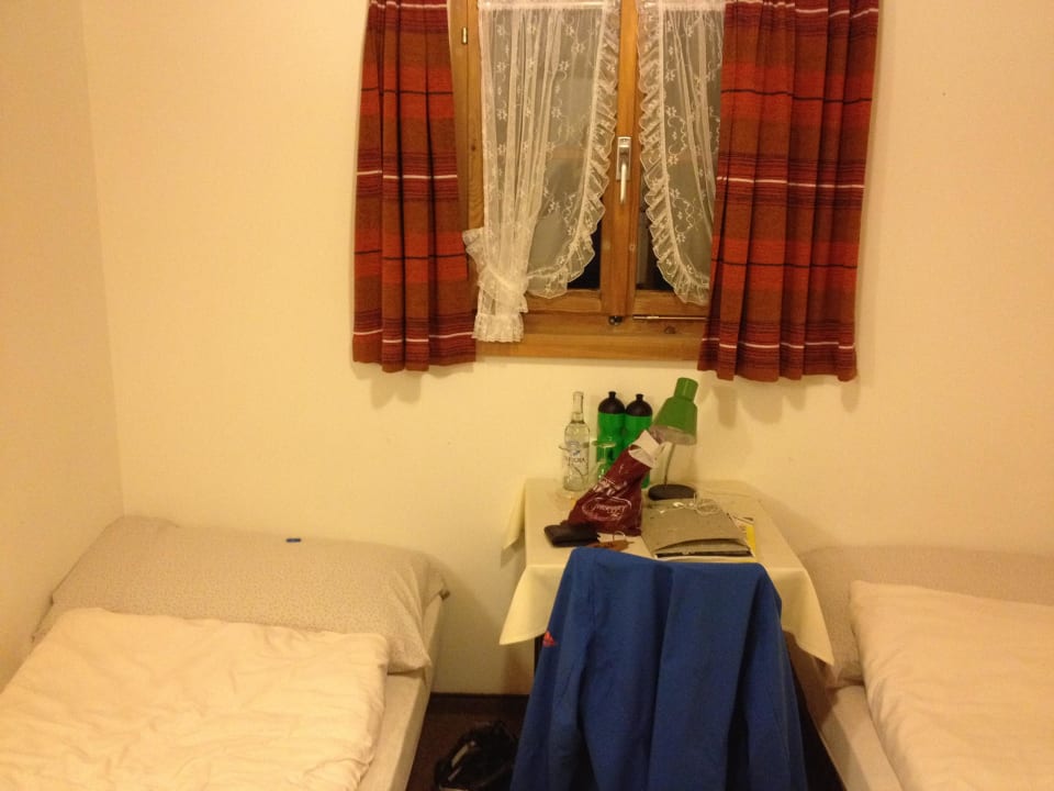 Unser Zimmer im Keller Alpengasthof Crusch Alba S-charl
