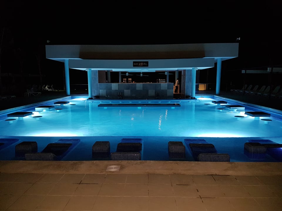 Pool Hotel Riu Dunamar