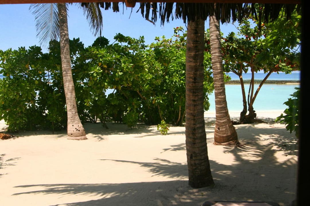 Blick vom Beachbungalow Kuredu Island Resort & Spa