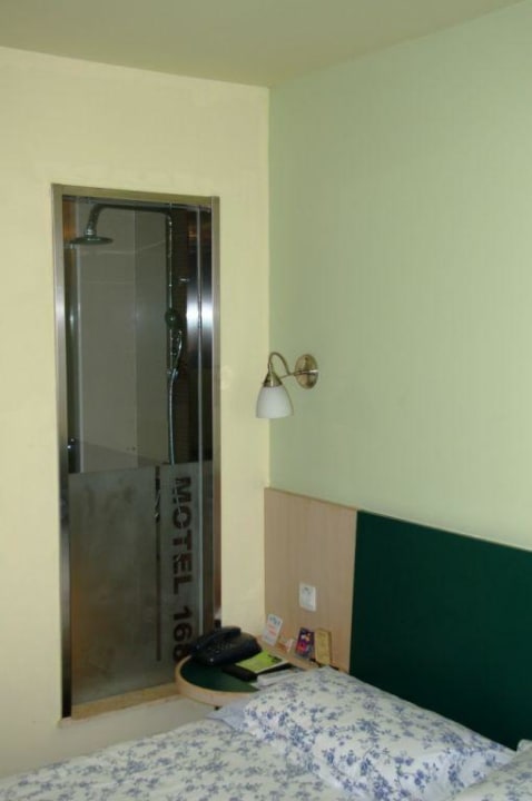 Blick ins Bad Motel 168 Hangzhou Tian Cheng Road Inn