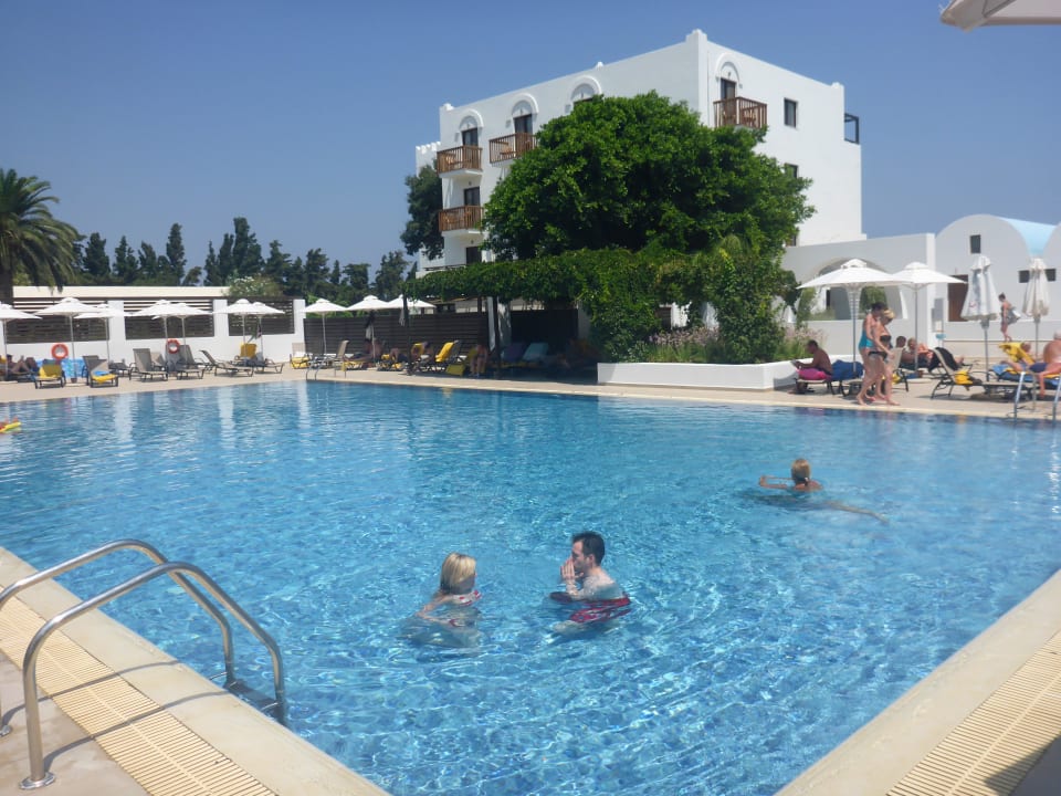 Mniejszy basen TUI BLUE Oceanis Beach and Spa Resort