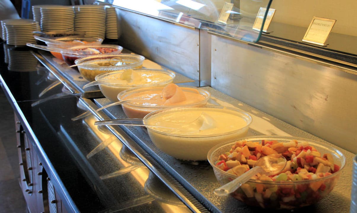 Das reichhaltige und leckere Buffet Hotel Grand Side